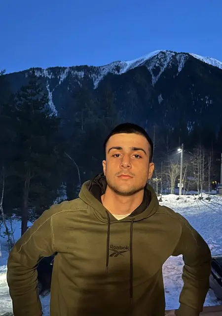 Муса из Москвы, мне 21, познакомлюсь без обязательств