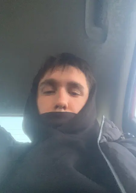 Я Дмитрий, 21, знакомлюсь на одну ночь в Перми