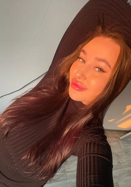 Светлана из Хабаровска, мне 21, познакомлюсь без обязательств