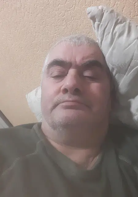 Я Нурали, 56, знакомлюсь для общения в Якутске