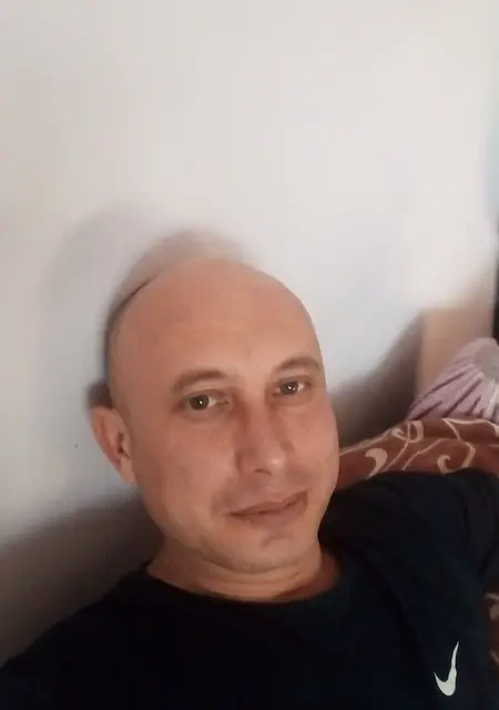 Руслан из Новочеркасска, ищу на сайте знакомства на одну ночь