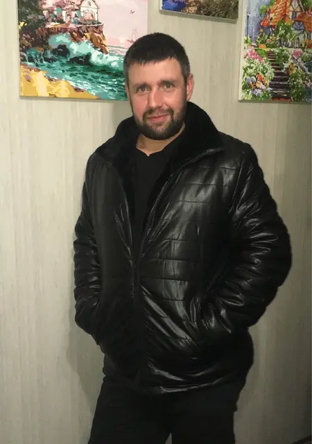 Антон из Санкт-Петербурга, мне 40, познакомлюсь на одну ночь