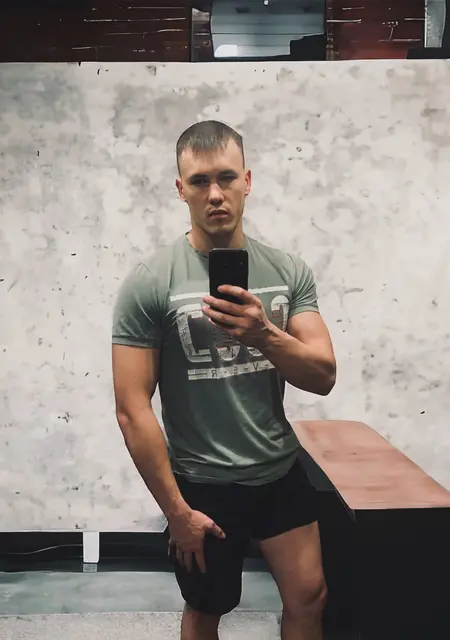 Я Миша, 27, из Череповца, ищу знакомства без обязательств