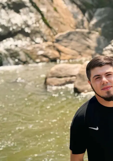 Я Мага, 21, из Тимашевска, ищу знакомство для приятного времяпровождения