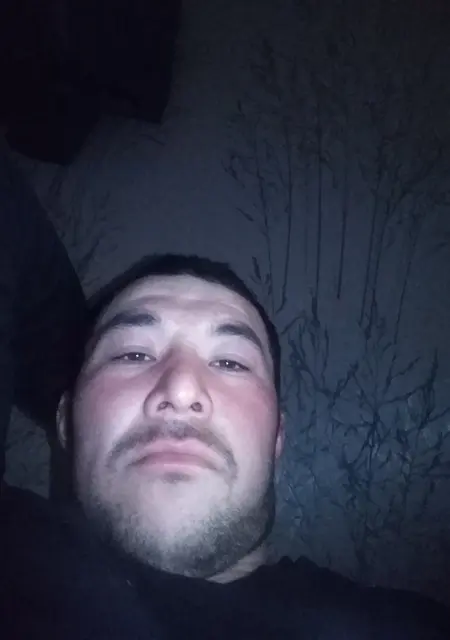 Я Sirojidin, 31, из Южно-Сахалинска, ищу знакомства без обязательств
