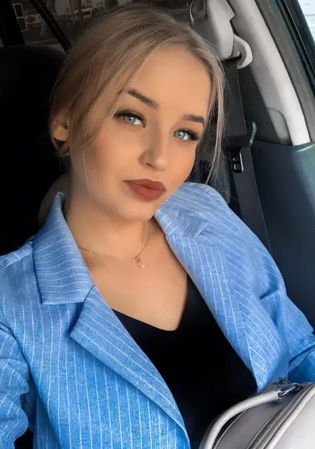 Анастасия из Екатеринбурга, мне 27, познакомлюсь для приятного времяпровождения