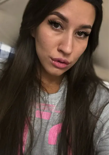 Карина из Ростова-на-Дону, мне 26, познакомлюсь без обязательств