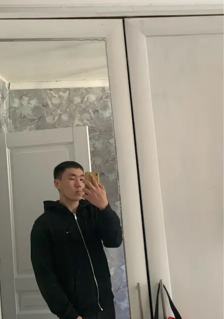 Макей из Бердигестяха, мне 19, познакомлюсь без обязательств