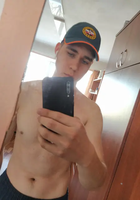 Я Костя, 21, знакомлюсь без обязательств в Казани