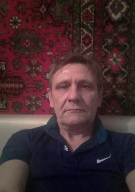 Я Евген, 62, знакомлюсь для постоянных отношений в Кирове