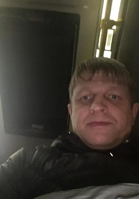 Андрей из Санкт-Петербурга, ищу на сайте знакомства на одну ночь