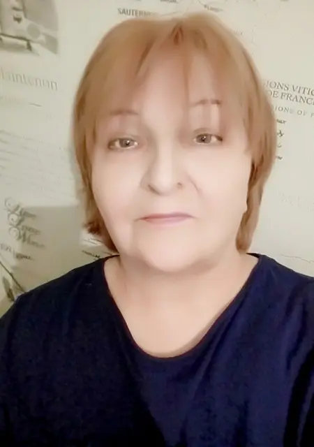 Я Лаура, 65, из Санкт-Петербурга, ищу знакомство для постоянных отношений