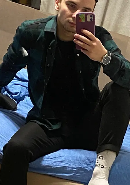 Я Андрей, 24, из Пушкина, ищу знакомства без обязательств