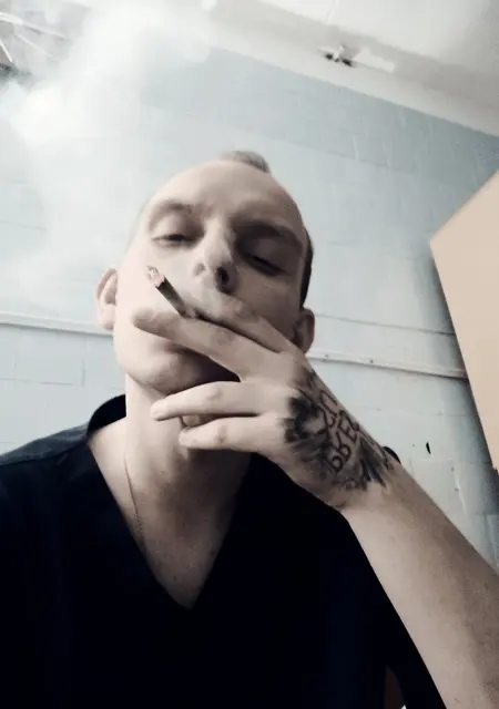 Я Артем, 25, знакомлюсь без обязательств в Раменском