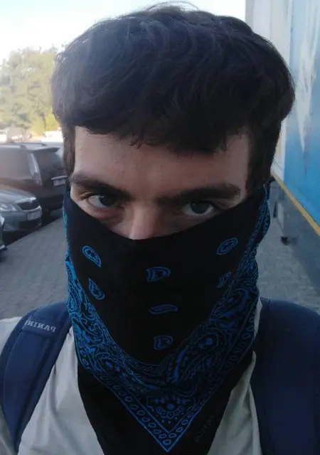 Я Бронислав, 18, из Донецка, ищу знакомства на одну ночь