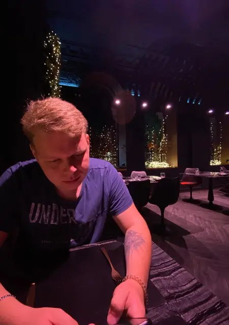 Я Женя, 21, из Орла, ищу знакомства на одну ночь