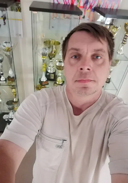 Макс Прикольный из Кемерово, мне 43, познакомлюсь без обязательств