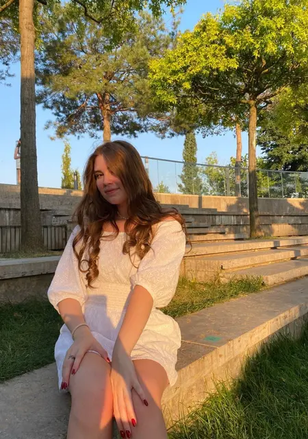 Я Полина, 19, знакомлюсь для приятного времяпровождения в Перми