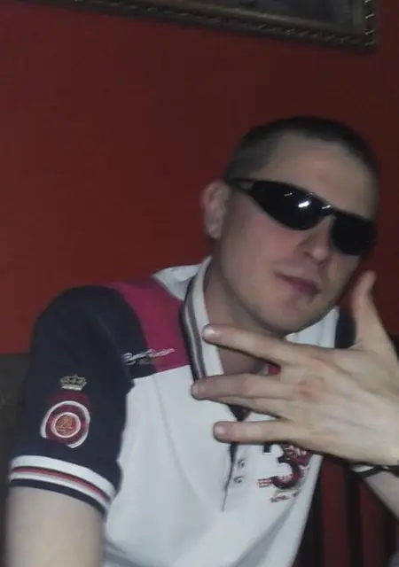 Роман из Новочебоксарска, мне 39, познакомлюсь на одну ночь