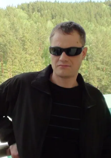 Я Алексей, 41, из Калинковичей, ищу знакомства без обязательств