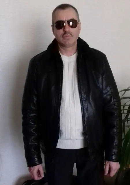 Я Рамиль, 52, знакомлюсь без обязательств в Сургуте