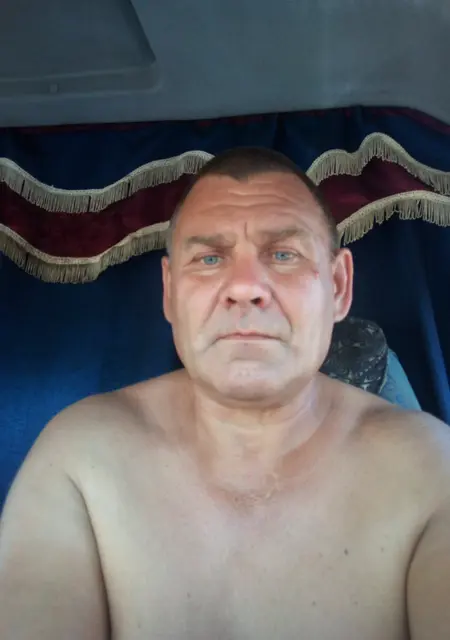 Я Виктор, 60, знакомлюсь на одну ночь в Новосибирске