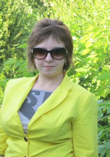 Я Екатерина, 31, из Калининска, ищу знакомства без обязательств