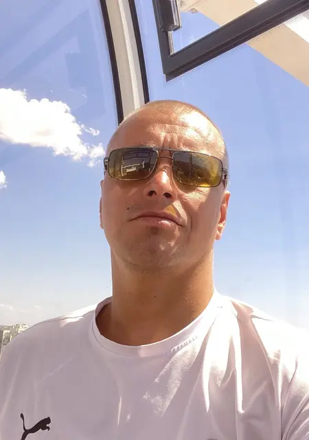 Константин из Барнаула, мне 40, познакомлюсь для общения