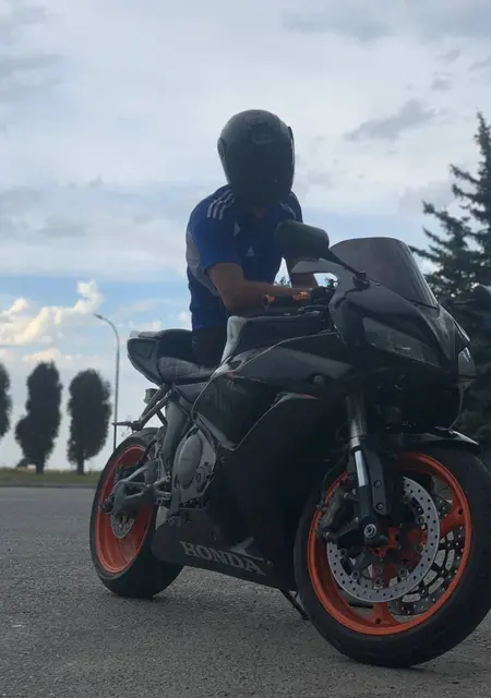 Сильвестр из Нальчика, мне 31, познакомлюсь для вирта