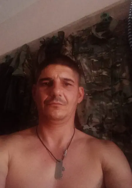 Владимир из Темрюка, мне 41, познакомлюсь без обязательств