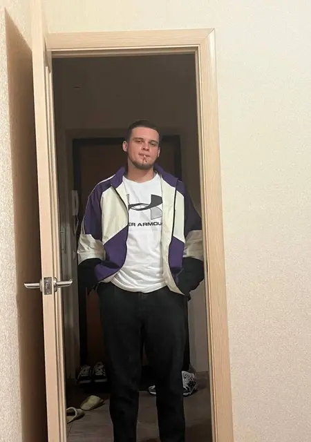 Я Никита, 21, из Ростова-на-Дону, ищу знакомство для постоянных отношений