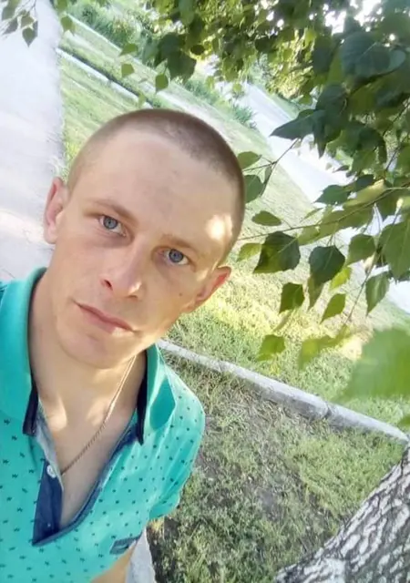 Саша из Верхнеднепровска, ищу на сайте общение