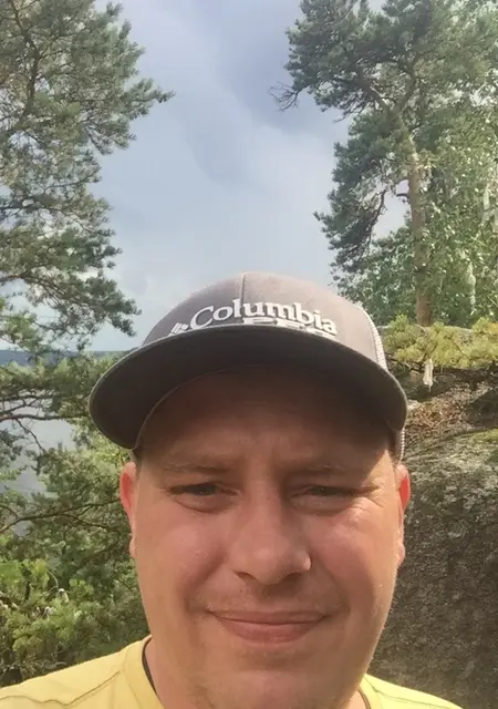 Жека из Омска, мне 43, познакомлюсь без обязательств