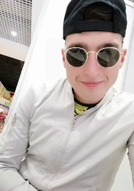 Я Сергей, 27, знакомлюсь без обязательств в Севастополе