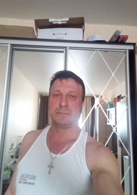 Василий из Нового Уренгоя, ищу на сайте знакомства без обязательств