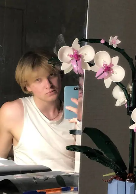 Влад из Калининграда, мне 21, познакомлюсь для вирта