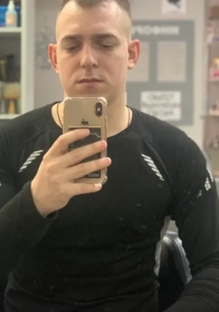 Yaroslav из Омска, ищу на сайте дружбу