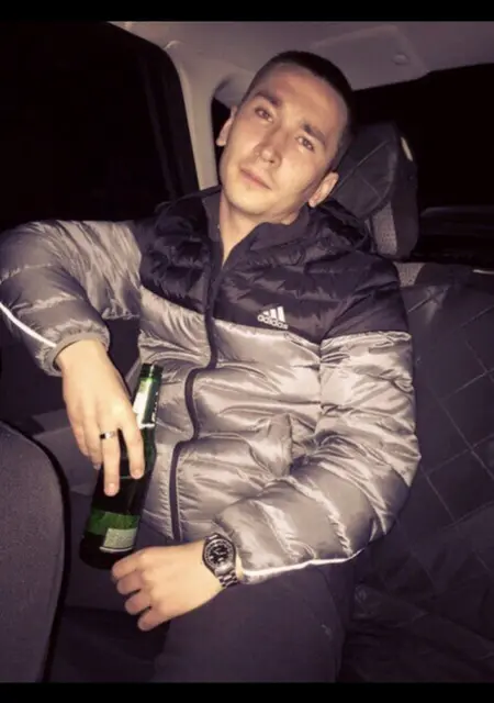 Я Егор, 29, знакомлюсь на одну ночь в Ижевске