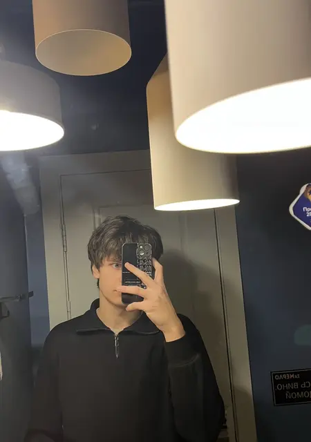 Дима из Москвы, мне 19, познакомлюсь на одну ночь