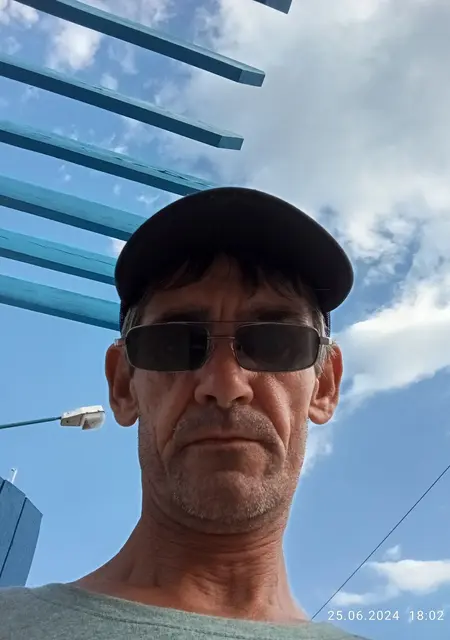 Я Aleks, 48, знакомлюсь без обязательств в Феодосии