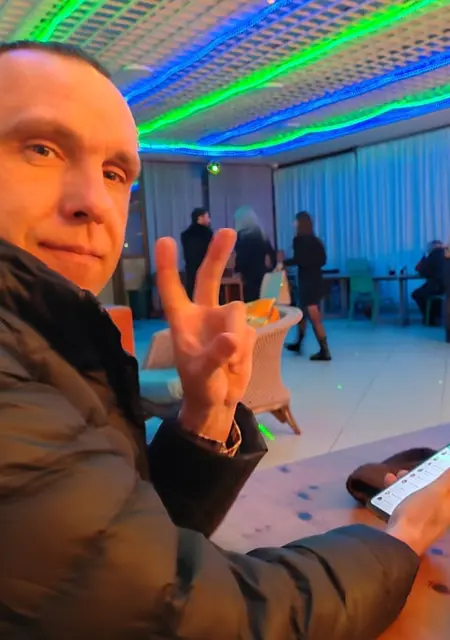 Я Александр, 40, из Калуги, ищу знакомства без обязательств