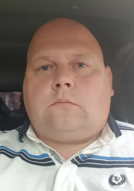 Я Вадим, 44, знакомлюсь на одну ночь в Перми