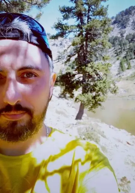 Eric из Парижа, мне 43, познакомлюсь