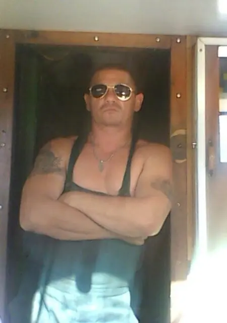 Я Алекс, 47, из Старого Оскола, ищу знакомства без обязательств