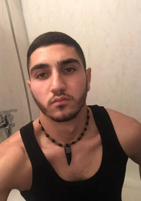 Я Kolya, 23, из Энгельса, ищу знакомства без обязательств