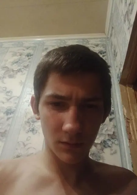 Саша из Рославля, мне 27, познакомлюсь на одну ночь