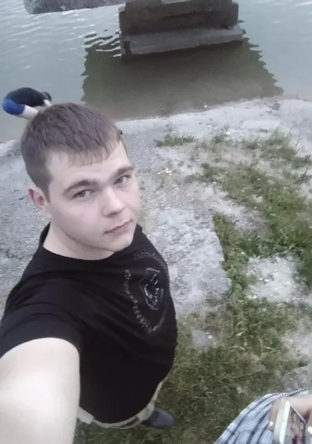 Я Иван, 28, знакомлюсь на одну ночь в Ессентуках