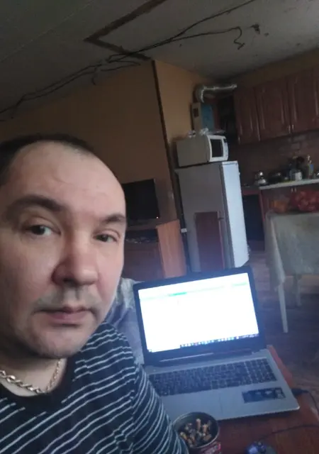 Роман из Владимира, мне 51, познакомлюсь на одну ночь