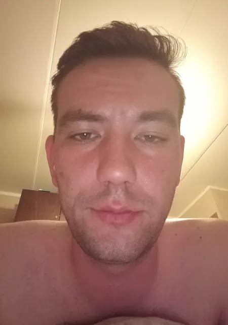 Я Михаил, 31, из Зеленограда, ищу знакомства на одну ночь