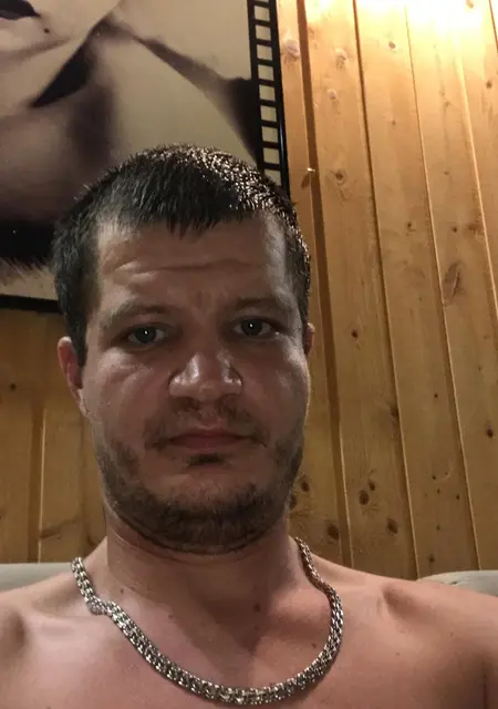 Александр из Евпатории, мне 38, познакомлюсь без обязательств